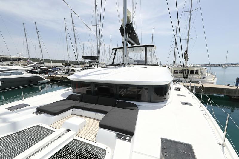 Book yachts online - catamaran - Lagoon 50 - HIGH LIFE - rent
