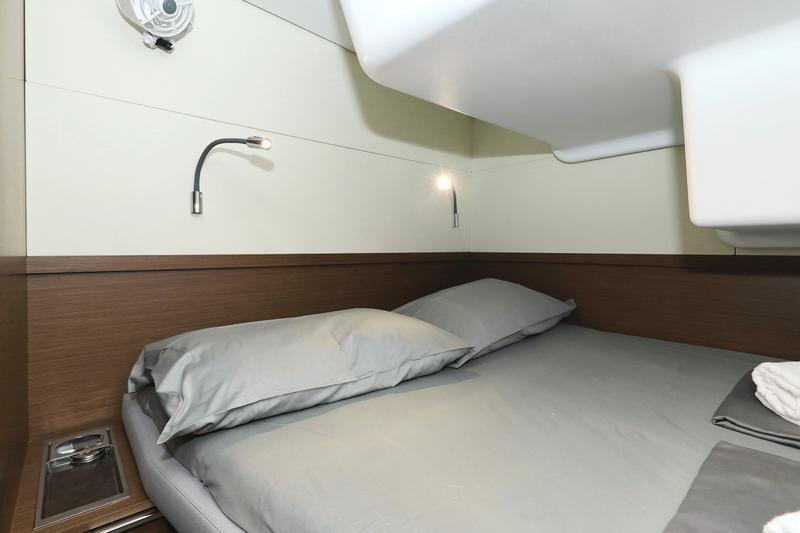 Book yachts online - catamaran - Lagoon 50 - HIGH LIFE - rent