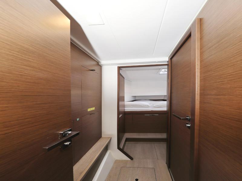 Book yachts online - catamaran - Lagoon 40 - BLUE ANGEL - rent