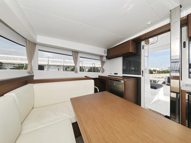 Book yachts online - catamaran - Lagoon 40 - BLUE ANGEL - rent