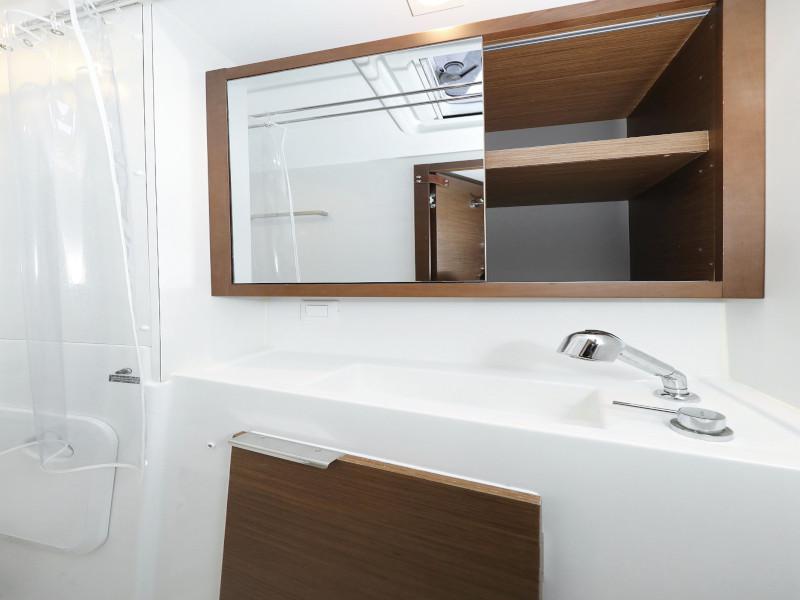 Book yachts online - catamaran - Lagoon 40 - BLUE ANGEL - rent