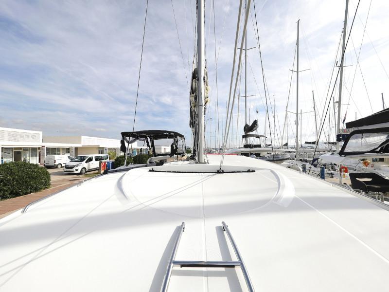Book yachts online - catamaran - Lagoon 40 - BLUE ANGEL - rent