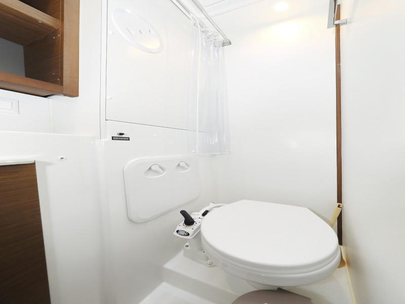 Book yachts online - catamaran - Lagoon 40 - BLUE ANGEL - rent
