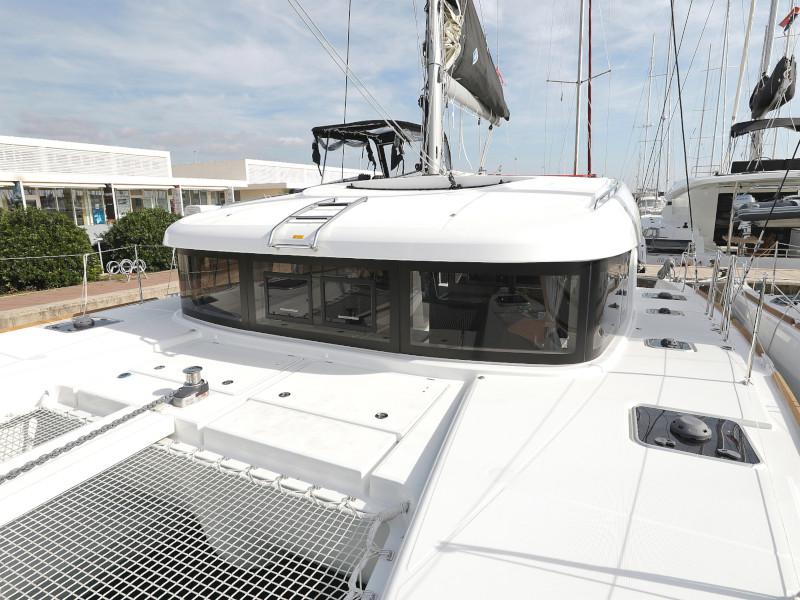 Book yachts online - catamaran - Lagoon 40 - BLUE ANGEL - rent
