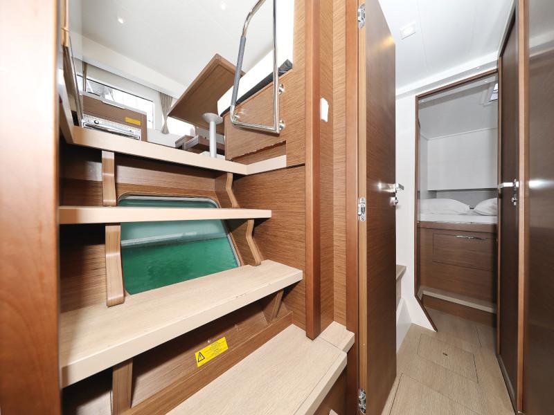 Book yachts online - catamaran - Lagoon 40 - BLUE ANGEL - rent