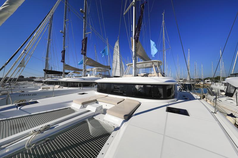 Book yachts online - catamaran - Lagoon 46 - MAJESTIC - rent