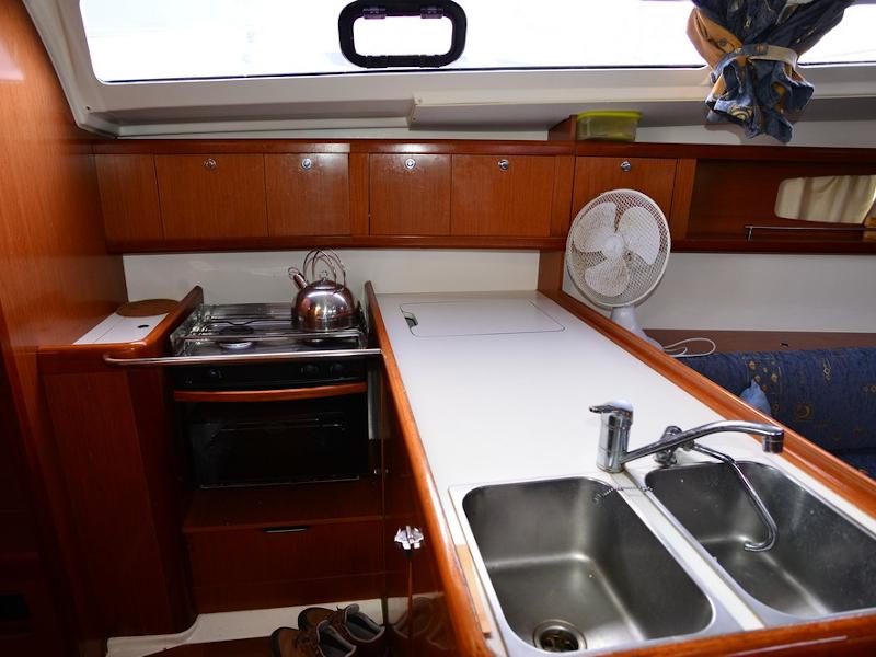 Book yachts online - sailboat - Oceanis 37 - MARINA - rent
