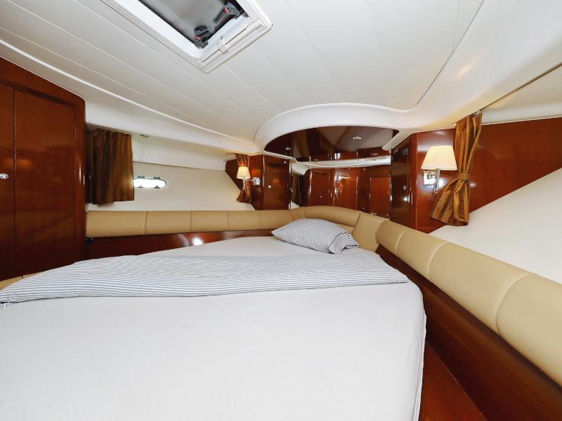 Book yachts online - motorboat - Prestige 46 Fly - ANIMA MARIS - rent
