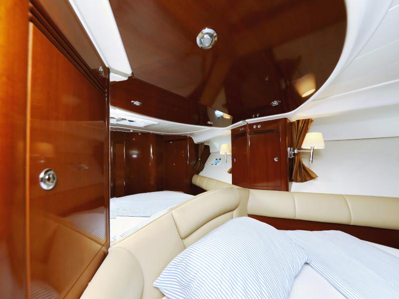 Book yachts online - motorboat - Prestige 46 Fly - ANIMA MARIS - rent