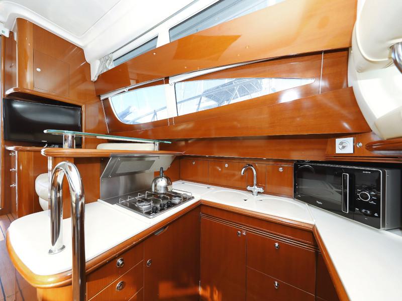 Book yachts online - motorboat - Prestige 46 Fly - ANIMA MARIS - rent