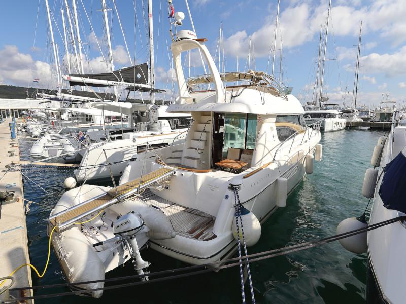 Book yachts online - motorboat - Prestige 46 Fly - ANIMA MARIS - rent