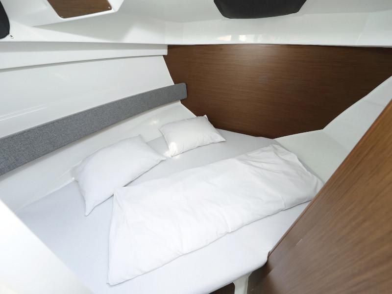 Book yachts online - motorboat - Antares 8 - BELECA - rent