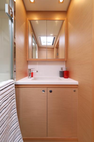 Book yachts online - catamaran - Lagoon 52 - SEA DWELLER  - rent