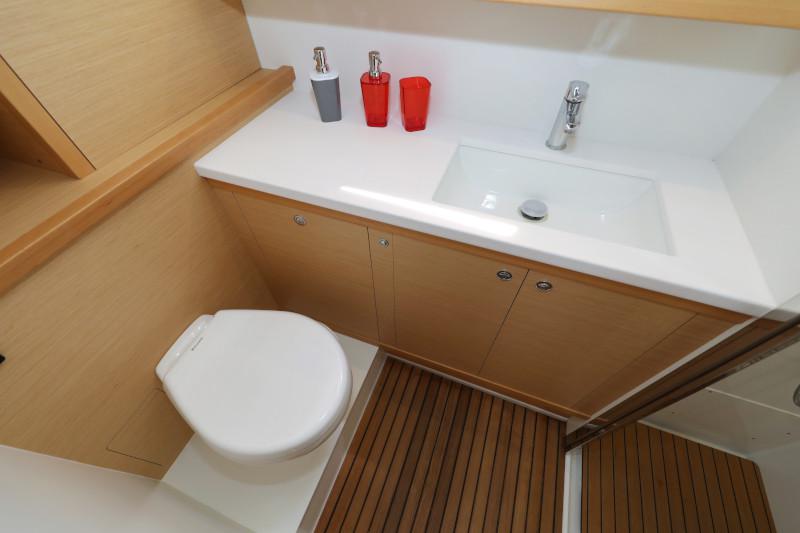 Book yachts online - catamaran - Lagoon 52 - SEA DWELLER  - rent