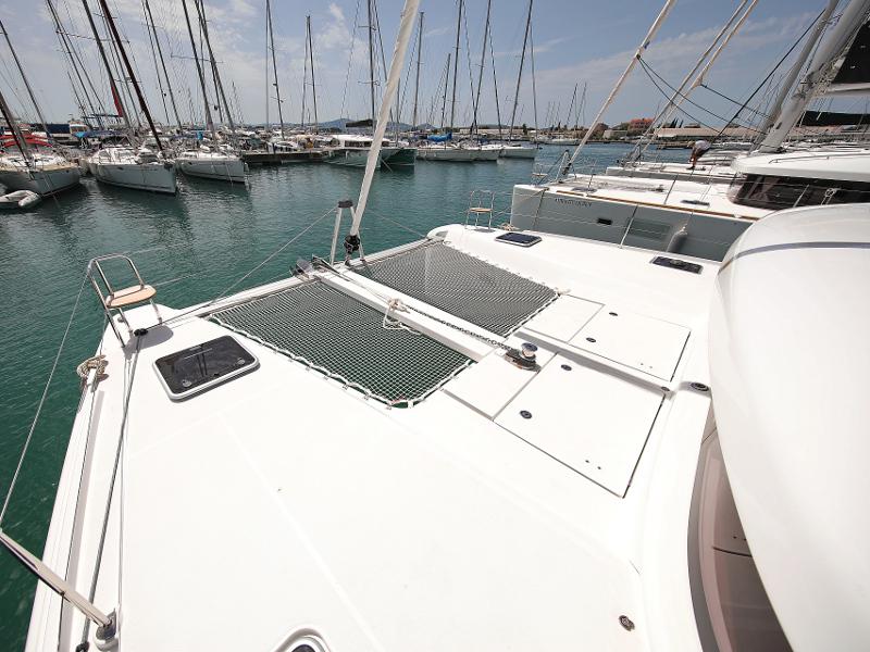Book yachts online - catamaran - Lagoon 42 - MASTERPIECE - rent