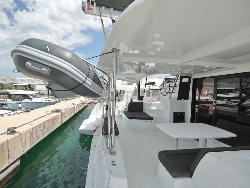 Book yachts online - catamaran - Lagoon 42 - MASTERPIECE - rent