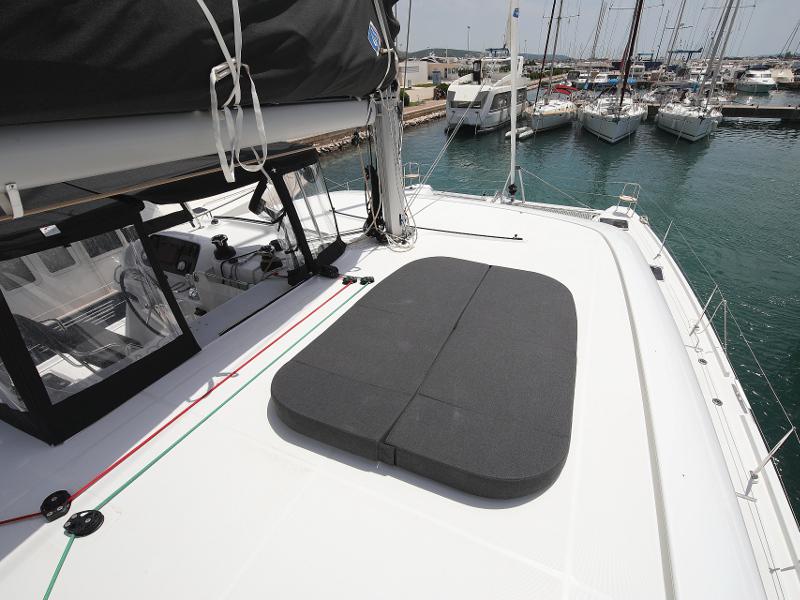 Book yachts online - catamaran - Lagoon 42 - MASTERPIECE - rent