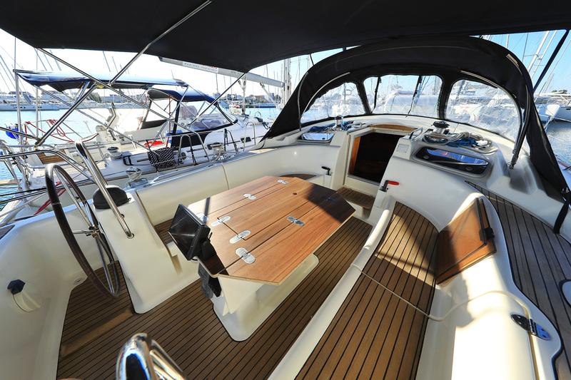 Book yachts online - sailboat - Bavaria 50 - MUSKAT - rent