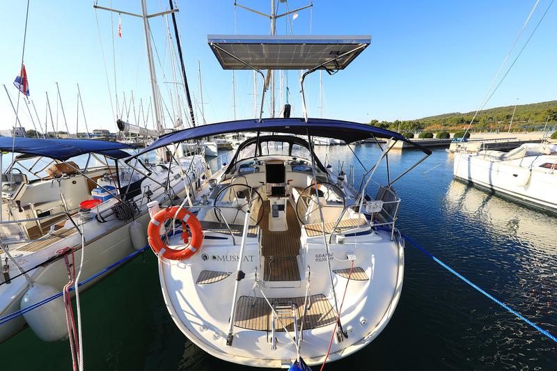 Book yachts online - sailboat - Bavaria 50 - MUSKAT - rent