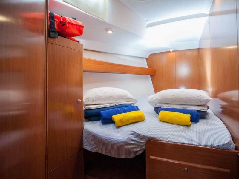Book yachts online - sailboat - Cyclades 50.5 - PINTA - rent
