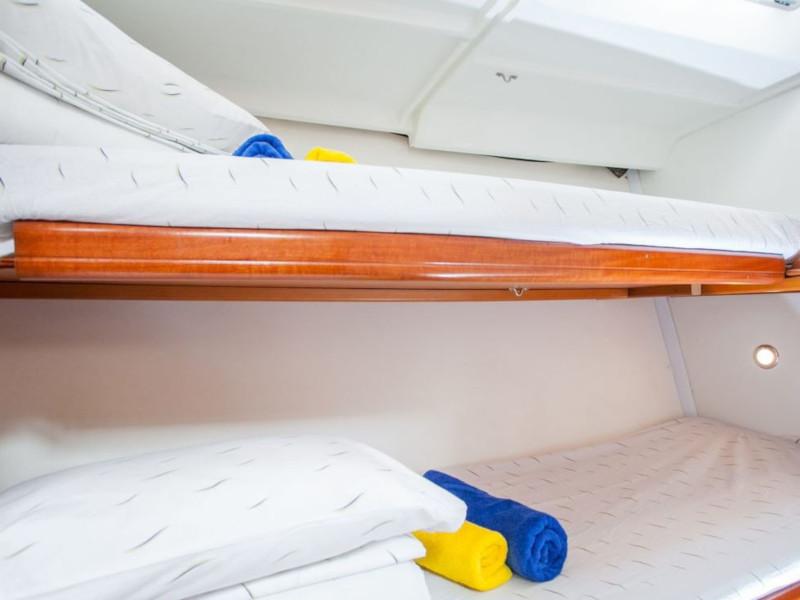 Book yachts online - sailboat - Cyclades 50.5 - PINTA - rent