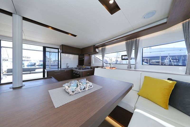 Book yachts online - catamaran - Lagoon 50 - CELESTE DEL MAR - rent