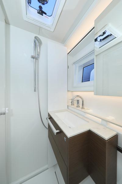 Book yachts online - catamaran - Lagoon 50 - CELESTE DEL MAR - rent