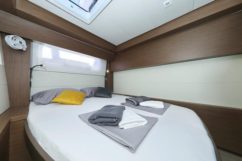 Book yachts online - catamaran - Lagoon 50 - CELESTE DEL MAR - rent