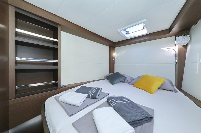 Book yachts online - catamaran - Lagoon 50 - CELESTE DEL MAR - rent