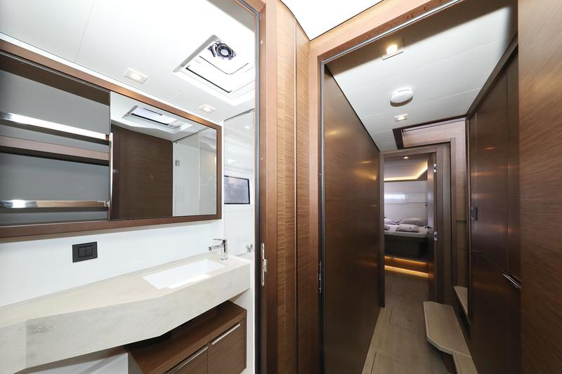 Book yachts online - catamaran - Lagoon 46 - PANOS - rent