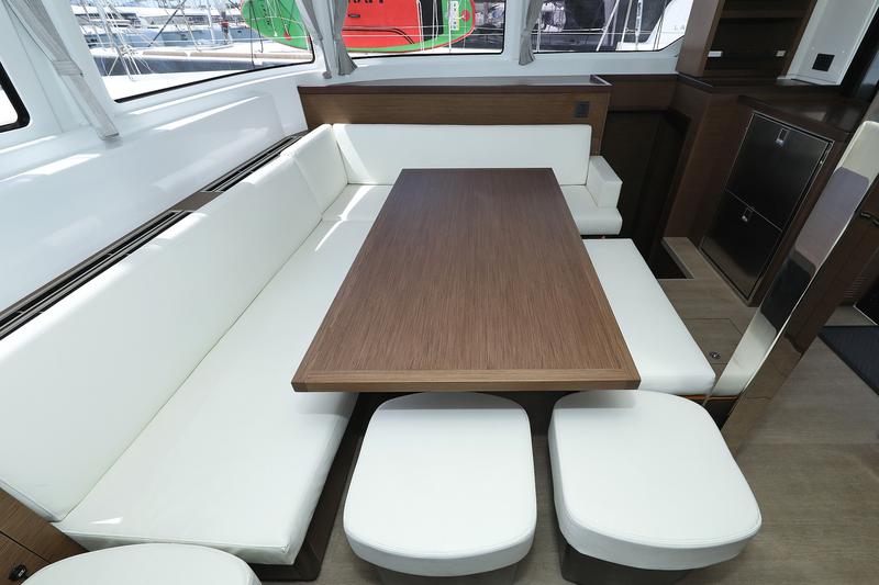 Book yachts online - catamaran - Lagoon 46 - PANOS - rent