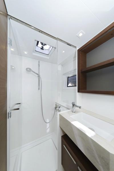 Book yachts online - catamaran - Lagoon 46 - PANOS - rent
