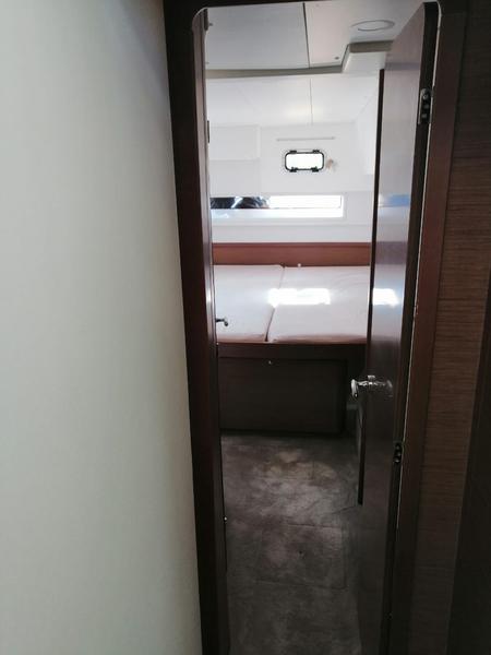 Book yachts online - catamaran - Lagoon 42 - BOLUBO - rent