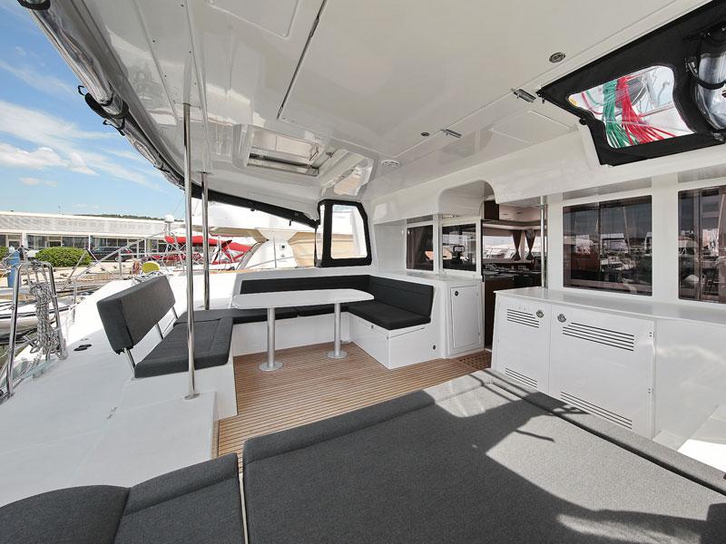 Book yachts online - catamaran - Lagoon 450 F - PARADISE - rent