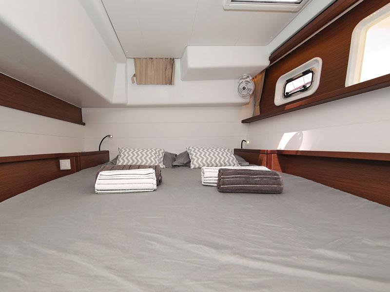 Book yachts online - catamaran - Lagoon 450 F - PARADISE - rent