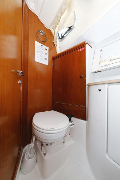 Book yachts online - sailboat - Sun Odyssey 45 - Lejla - rent