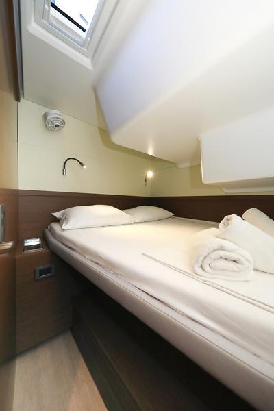 Book yachts online - catamaran - Lagoon 50 - LUX - rent