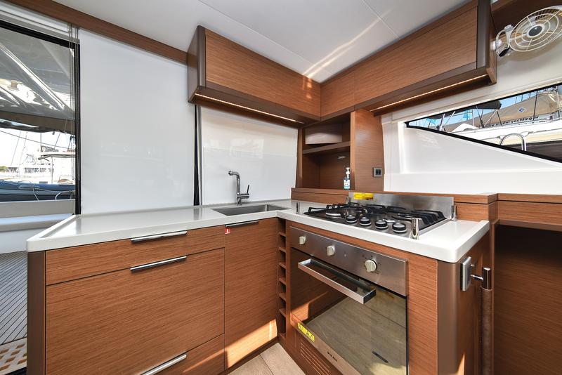 Book yachts online - catamaran - Lagoon 50 - LUX - rent