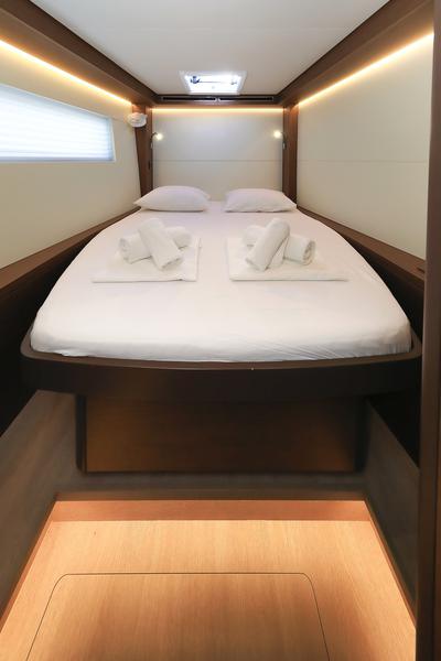 Book yachts online - catamaran - Lagoon 50 - LUX - rent