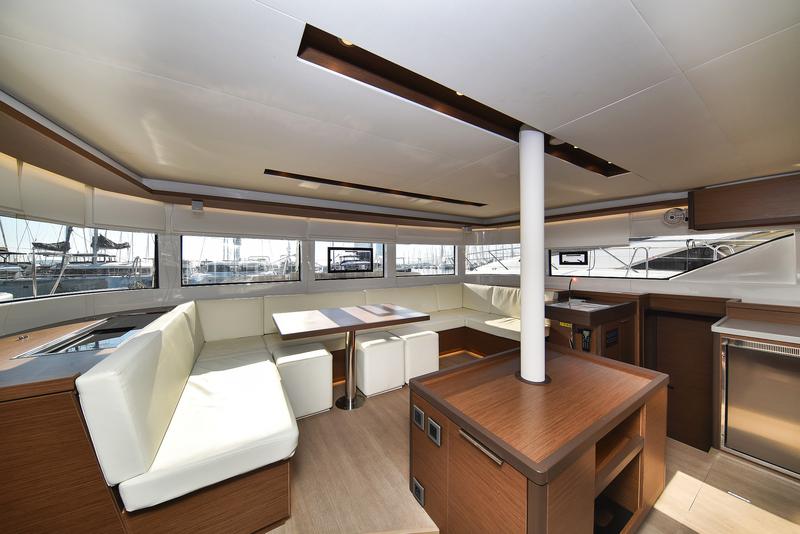 Book yachts online - catamaran - Lagoon 50 - LUX - rent