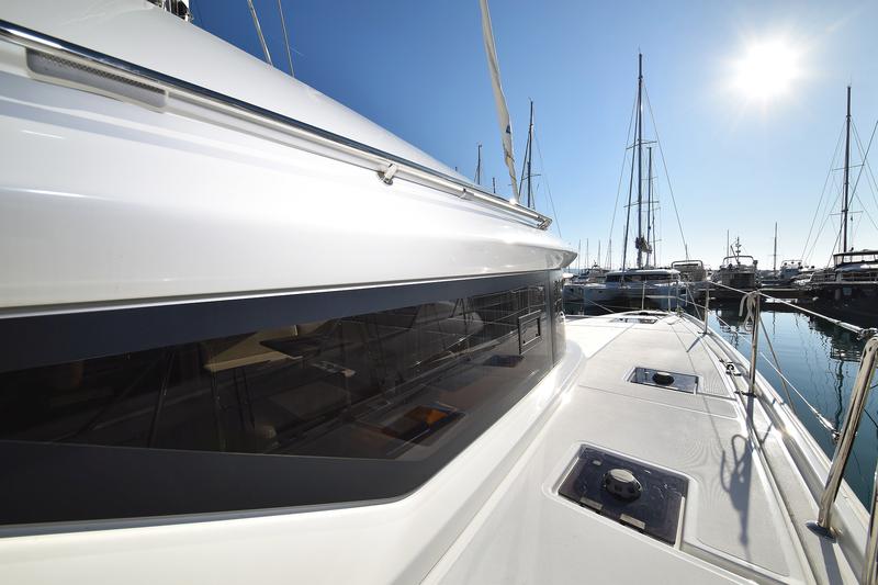 Book yachts online - catamaran - Lagoon 50 - LUX - rent