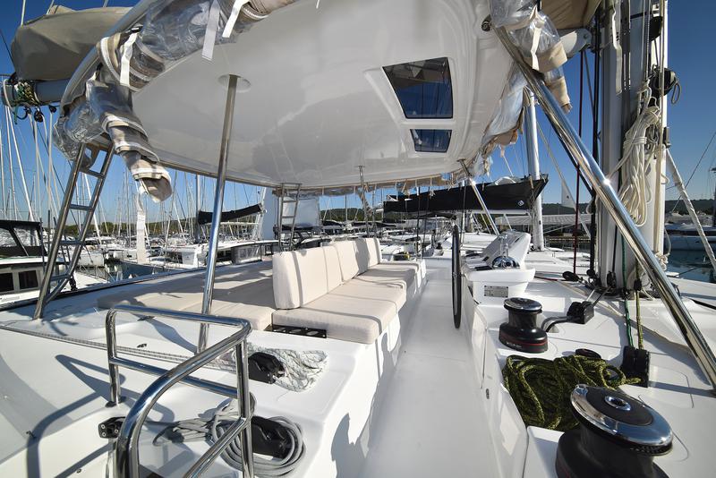 Book yachts online - catamaran - Lagoon 50 - LUX - rent