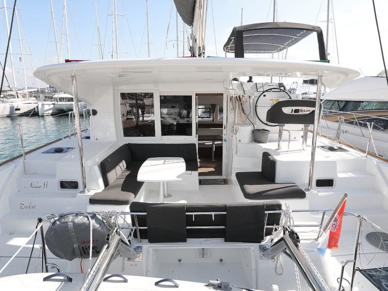 Book yachts online - catamaran - Lagoon 40 - NINA II - rent