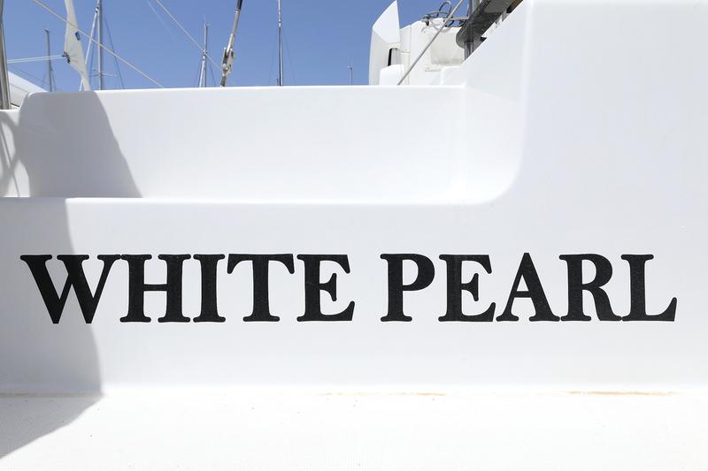 Book yachts online - catamaran - Lagoon 46 - WHITE PEARL - rent