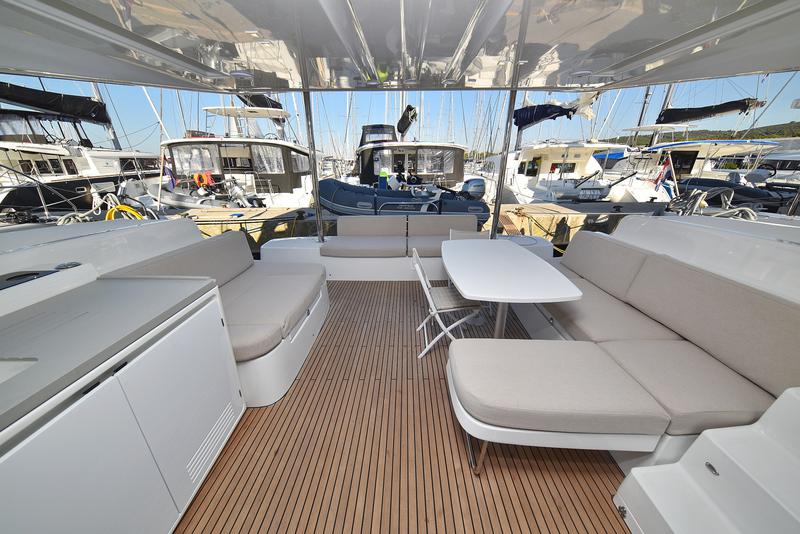 Book yachts online - catamaran - Lagoon 50- owner version - RAGNAR - rent