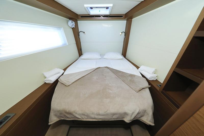 Book yachts online - catamaran - Lagoon 50- owner version - RAGNAR - rent