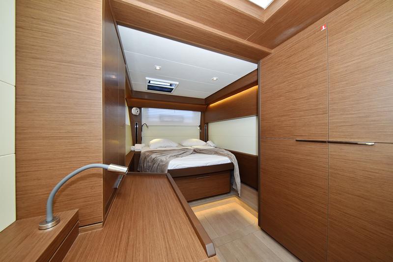 Book yachts online - catamaran - Lagoon 50- owner version - RAGNAR - rent