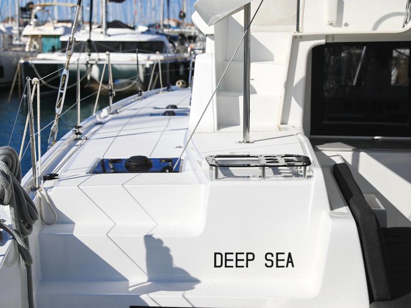 Book yachts online - catamaran - Lagoon 46 - DEEPSEA - rent