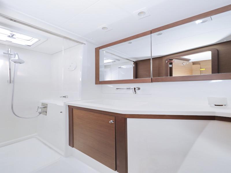 Book yachts online - catamaran - Lagoon 450 F - HOT STUFF - rent