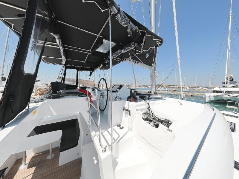 Book yachts online - catamaran - Lagoon 450 F - HOT STUFF - rent